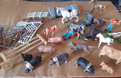 Job lot vintage plastic - job,